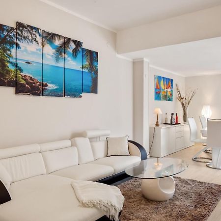 Luni Mare Bright Terrace Flat With Parking Apartment Marinella di Sarzana Exterior photo