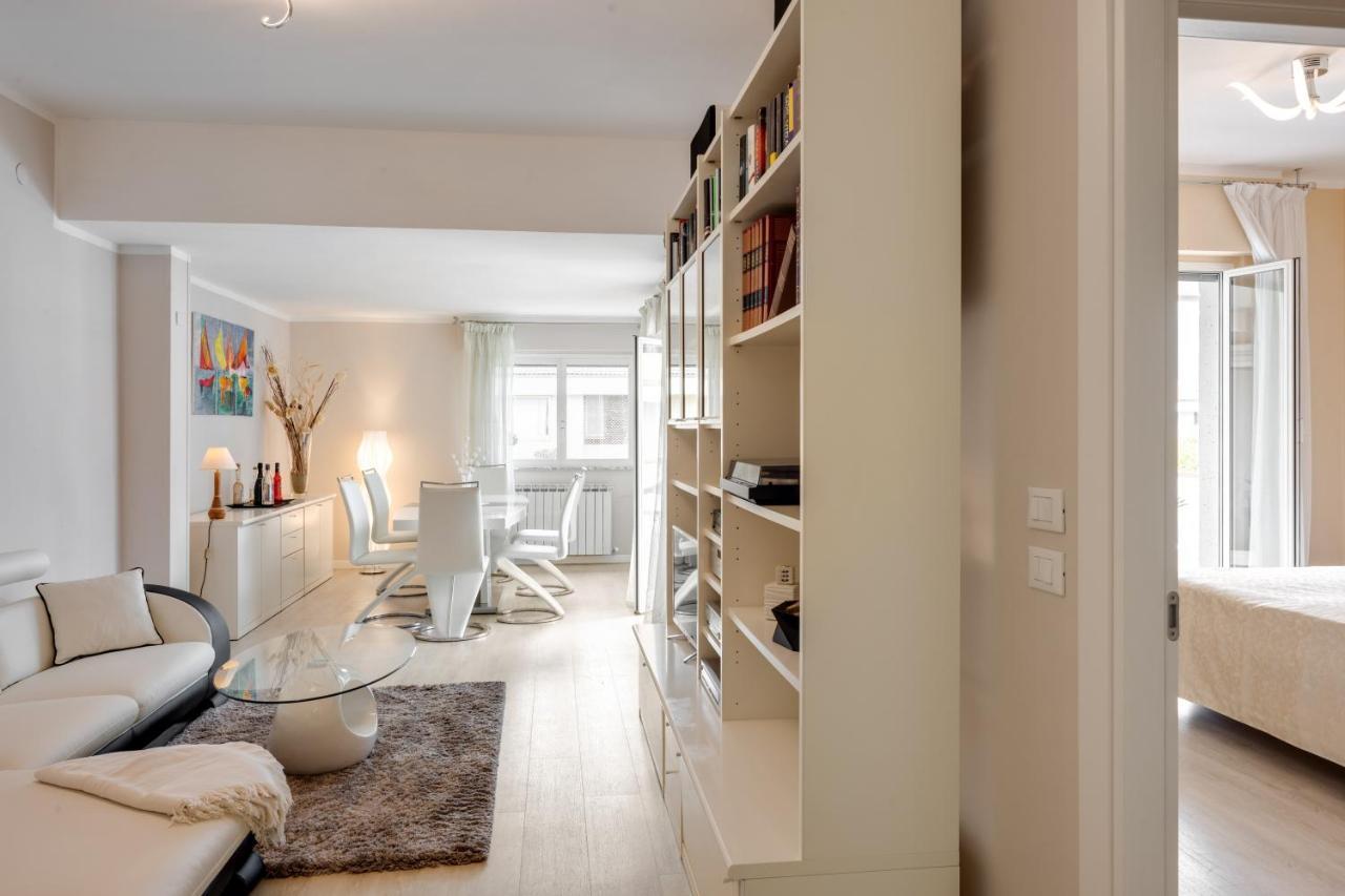 Luni Mare Bright Terrace Flat With Parking Apartment Marinella di Sarzana Exterior photo