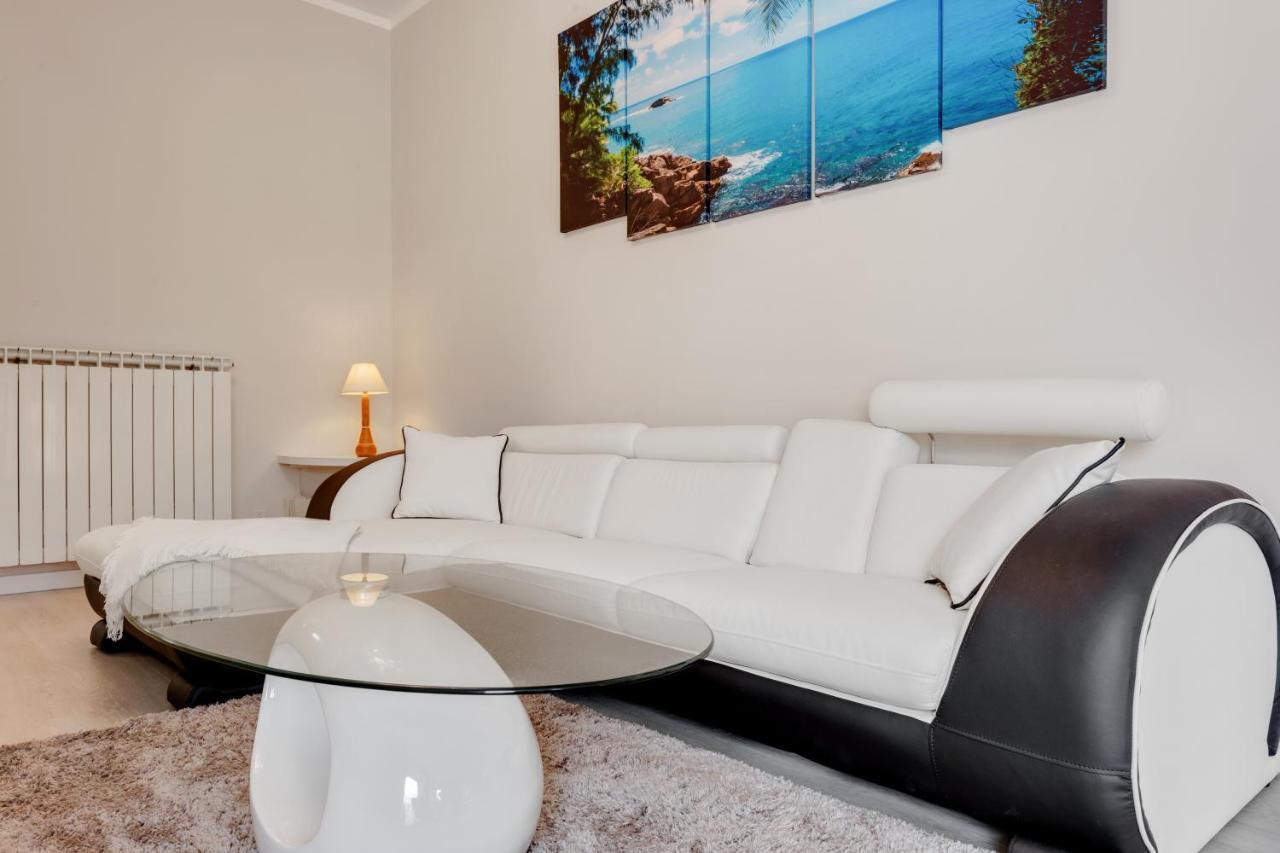 Luni Mare Bright Terrace Flat With Parking Apartment Marinella di Sarzana Exterior photo